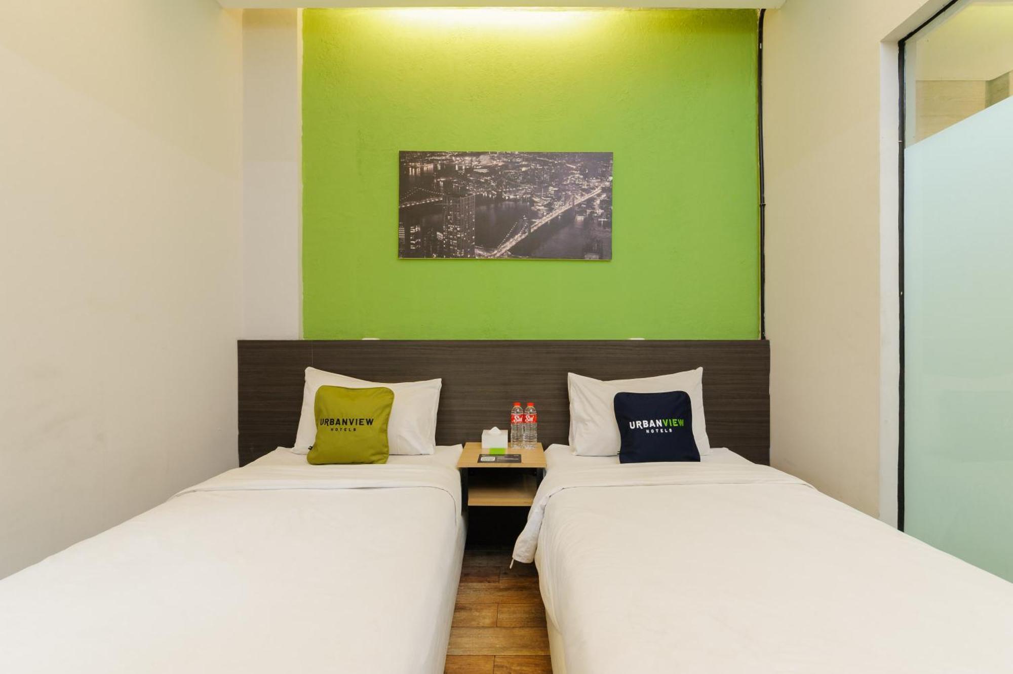Urbanview Caverna Gandaria By Reddoorz Jakarta Exterior photo