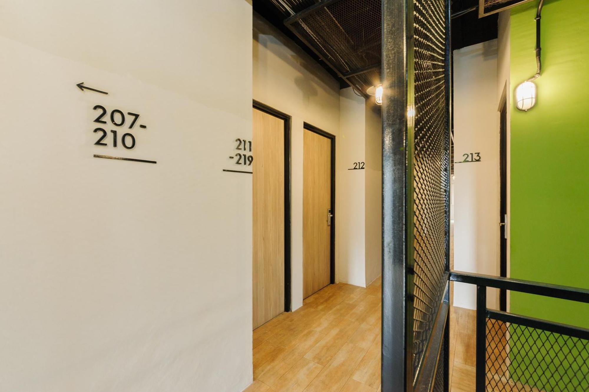 Urbanview Caverna Gandaria By Reddoorz Jakarta Exterior photo
